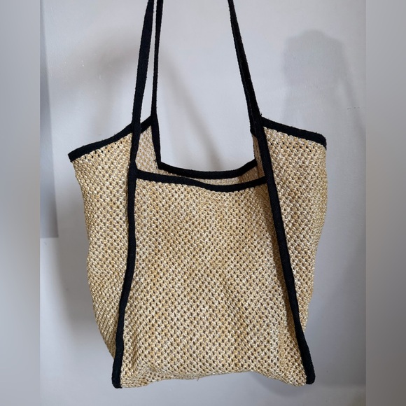 SHEIN Tan and Black Tote Beach Bag - Picture 2 of 2